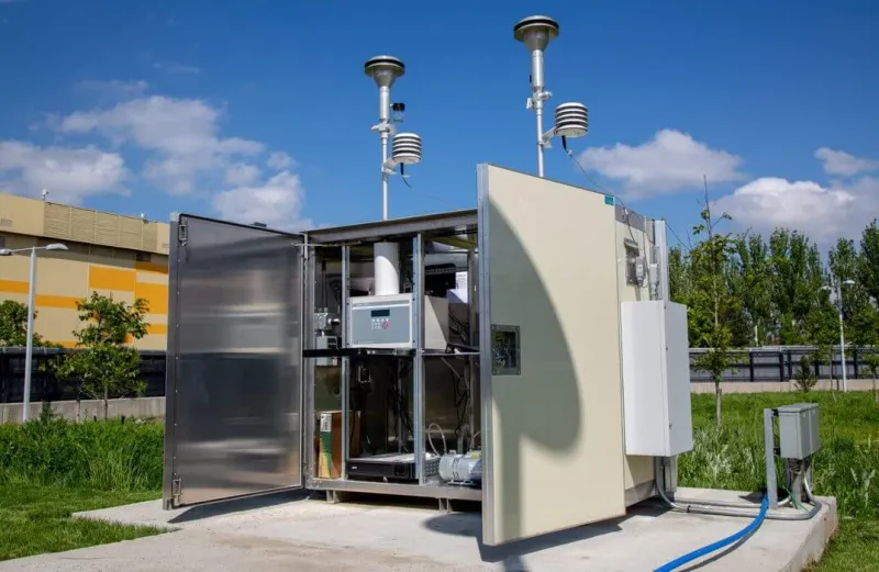 Reference-grade monitor. Photo from the U.S. embassy in Bishkek